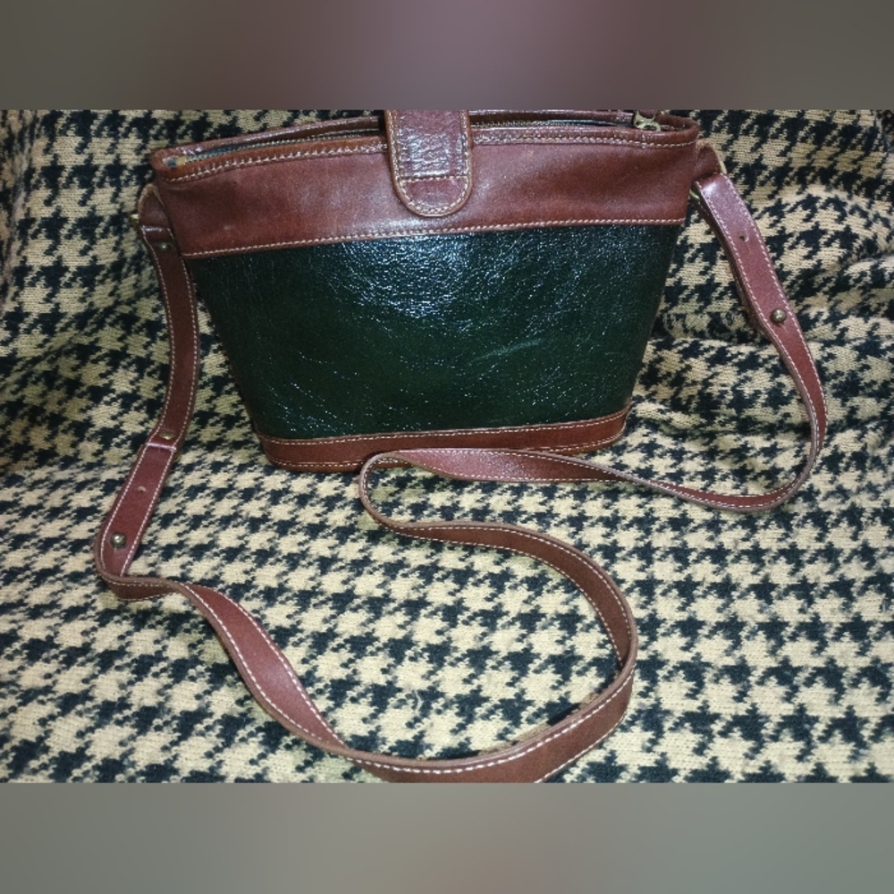 Brahimn Dartmouth Massachusetts Crossbody - Picture 11 of 14